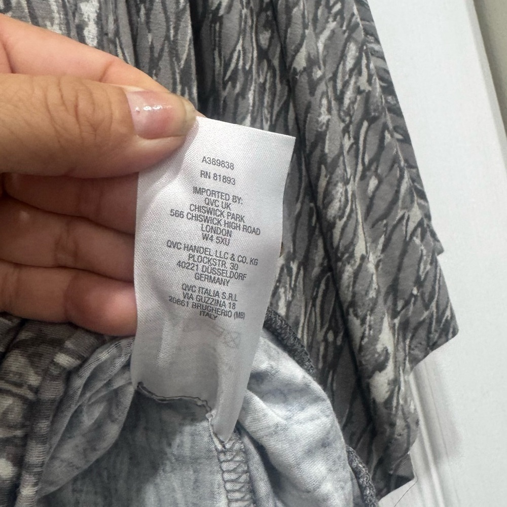 The Muses Lounge yummy's Gray Women's Top size S (3x$15) - Picture 5 of 5